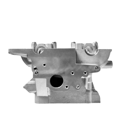 MLG002 1.8L विस्थापन और 2 कैमशाफ्ट के लिए सिलेंडर हेड