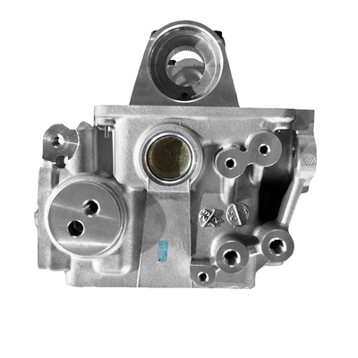 14.65 KG विस्थापन MLG015 2.5D/2.5TD के लिए सिलेंडर हेड